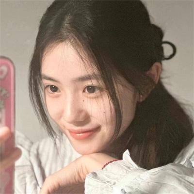 女孩罗塞玛莉